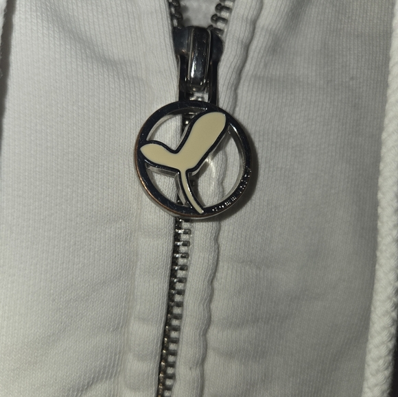 Aritza Community Hoodie - Picture 3 of 9